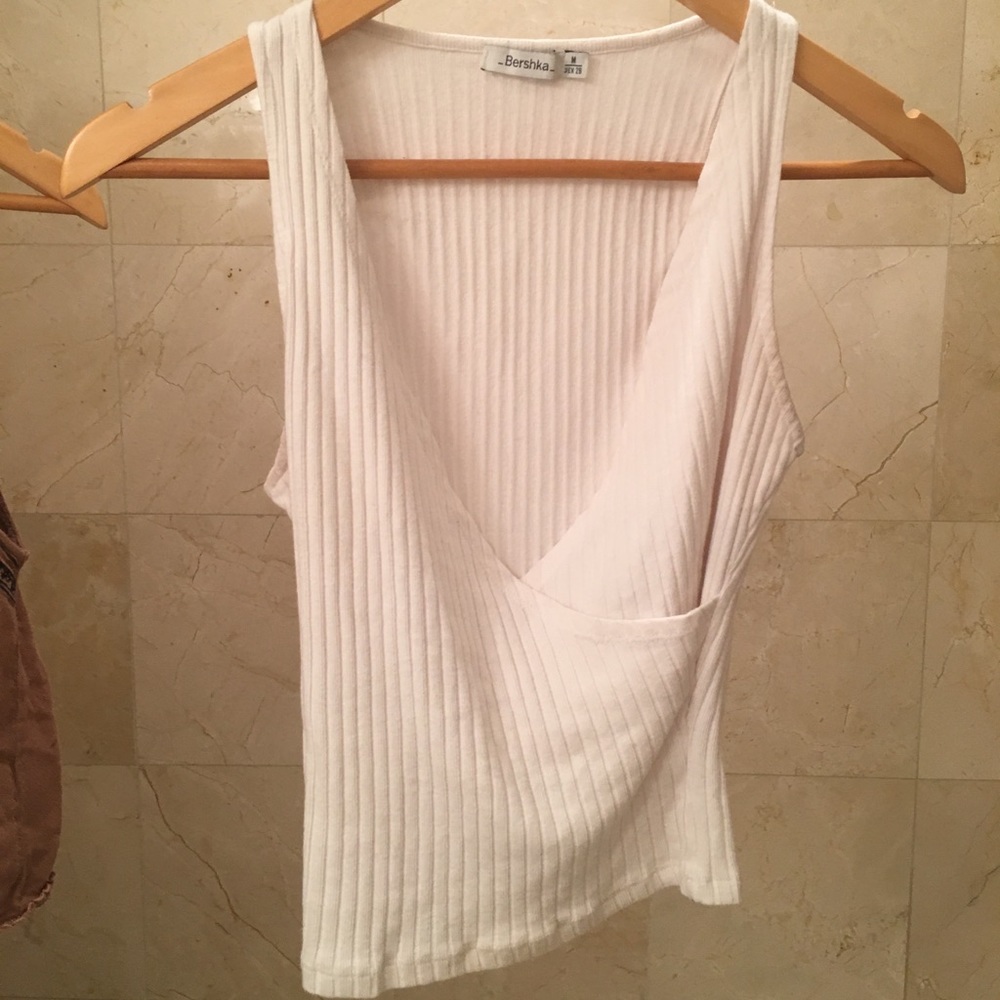 Neutral tops bundle - Picture 4 of 7
